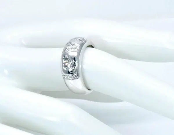 Chopard ‘Happy Diamonds’ LOVE Ring