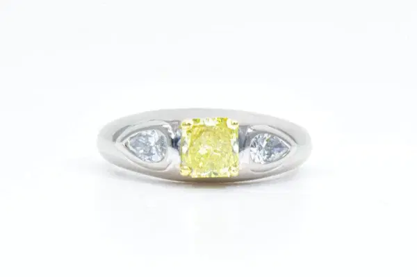 Graff 18k White Gold Fancy Intense Yellow Diamond Ring