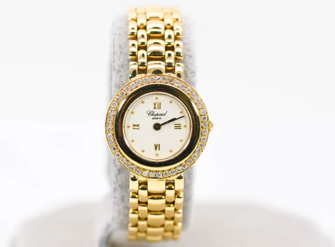 Chopard Classic Diamond 18k Yellow Gold Ladies Watch