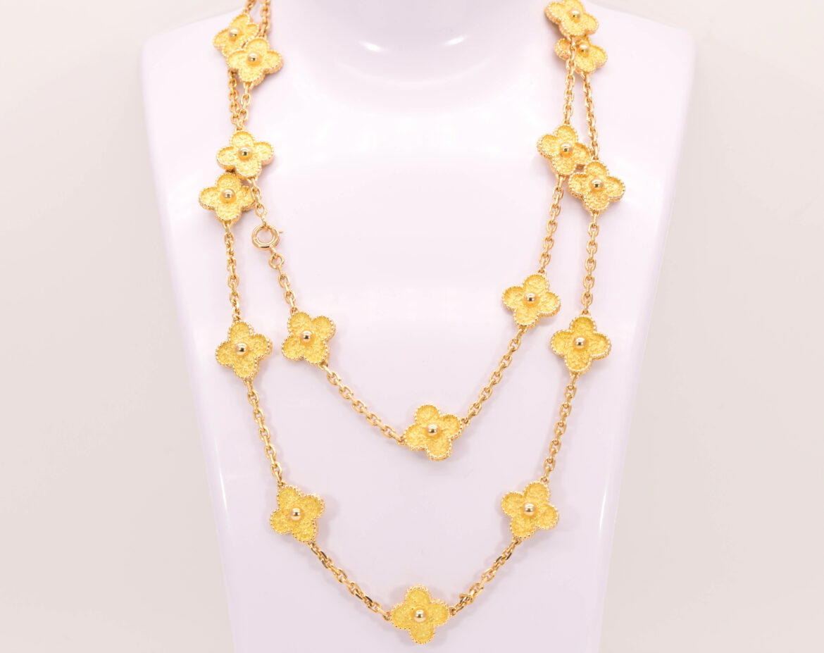 Van Cleef & Arpels Vintage Alhambra 20 Motif Yellow Gold Necklace