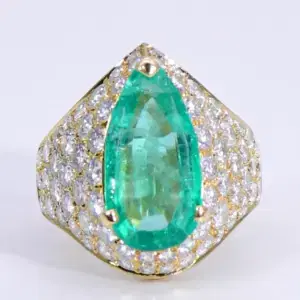 Bvlgari Emerald and Diamond 18k Yellow Gold Ring