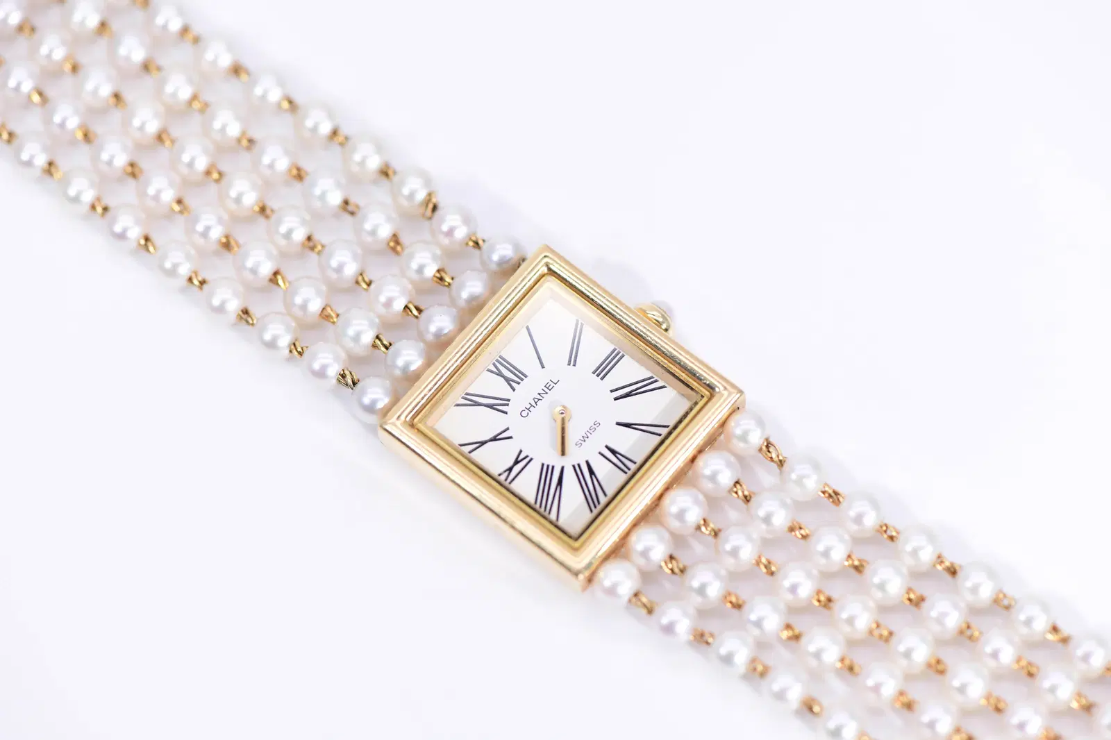 Chanel Mademoiselle Pearl Watch White Pearl & Yellow Gold