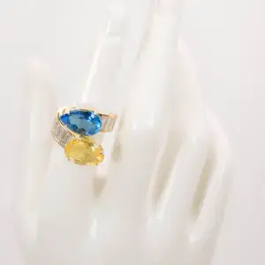 Toi et Moi 6.65ct Unheated Yellow Sapphire Blue Topaz Diamond 18K Gold