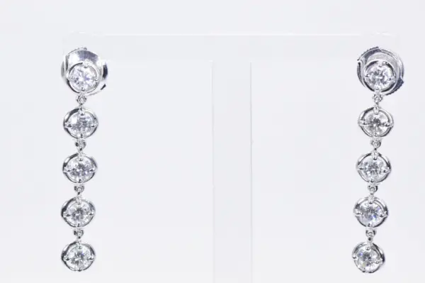 Van Cleef & Arpels Palmyre Earrings in 18k White Gold