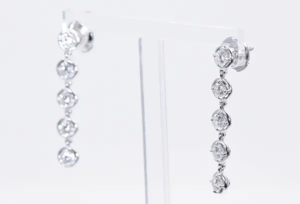 Van Cleef & Arpels Palmyre Earrings in 18k White Gold