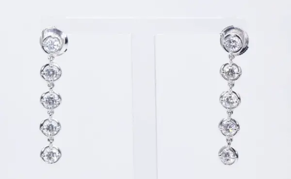 Van Cleef & Arpels Palmyre Earrings in 18k White Gold