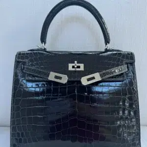 Hermès Kelly 25 Sellier Bag 2006 Gris Fonce Niloticus Shinny Crocodile